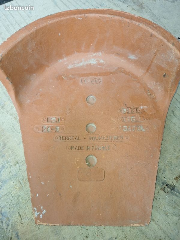 Fronton terreal (image 3)