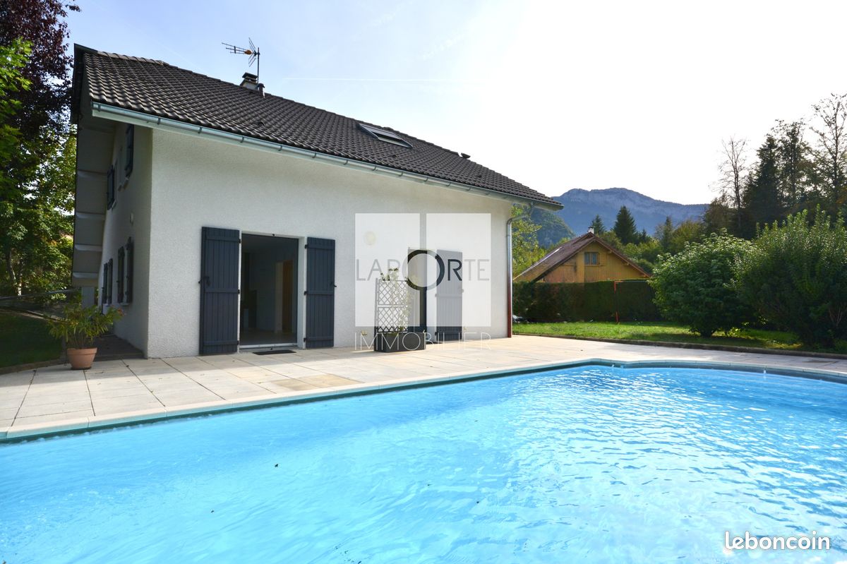 Maison 6 pièces 123 m² · à Fillière · 123 m² · 675 000 €