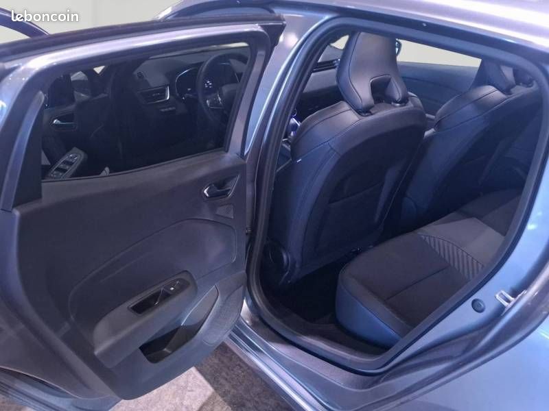 Renault Clio E-Tech full hybrid 145 ch GSR2 Esprit Alpine (image 16)