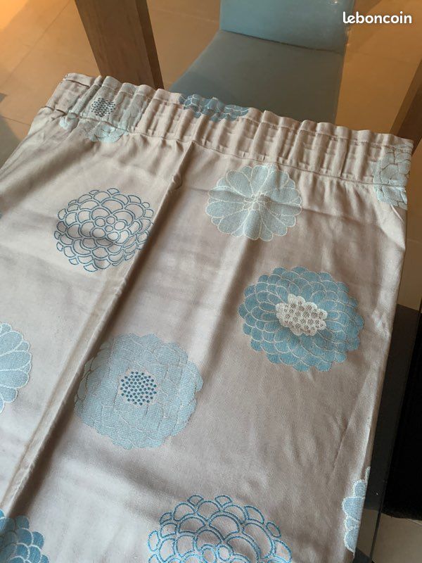 Lot de rideaux MADURA Gris / Taupe & Fleurs bleues turquoise (image 2)
