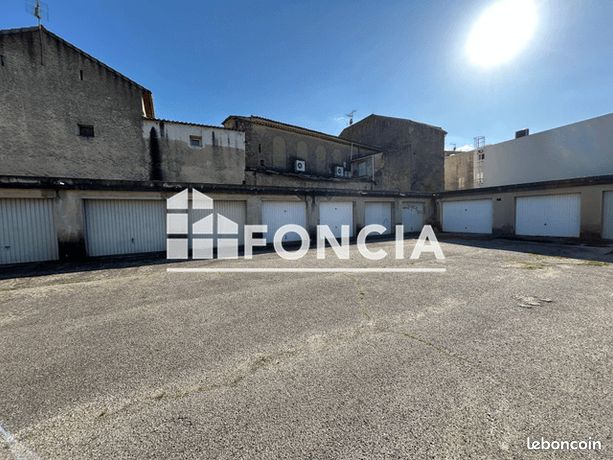 Parking 16 m² Bagnols Sur Ceze