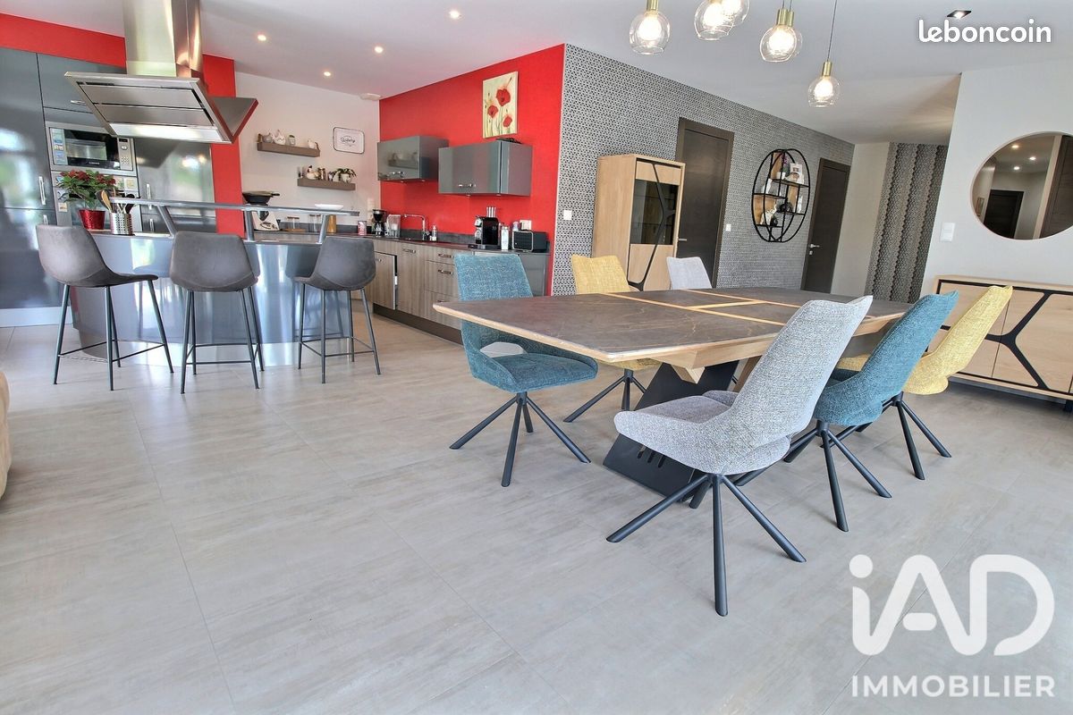 Maison 9 pièces 182 m² · à Bellou-en-Houlme · 182 m² · 499 000 €