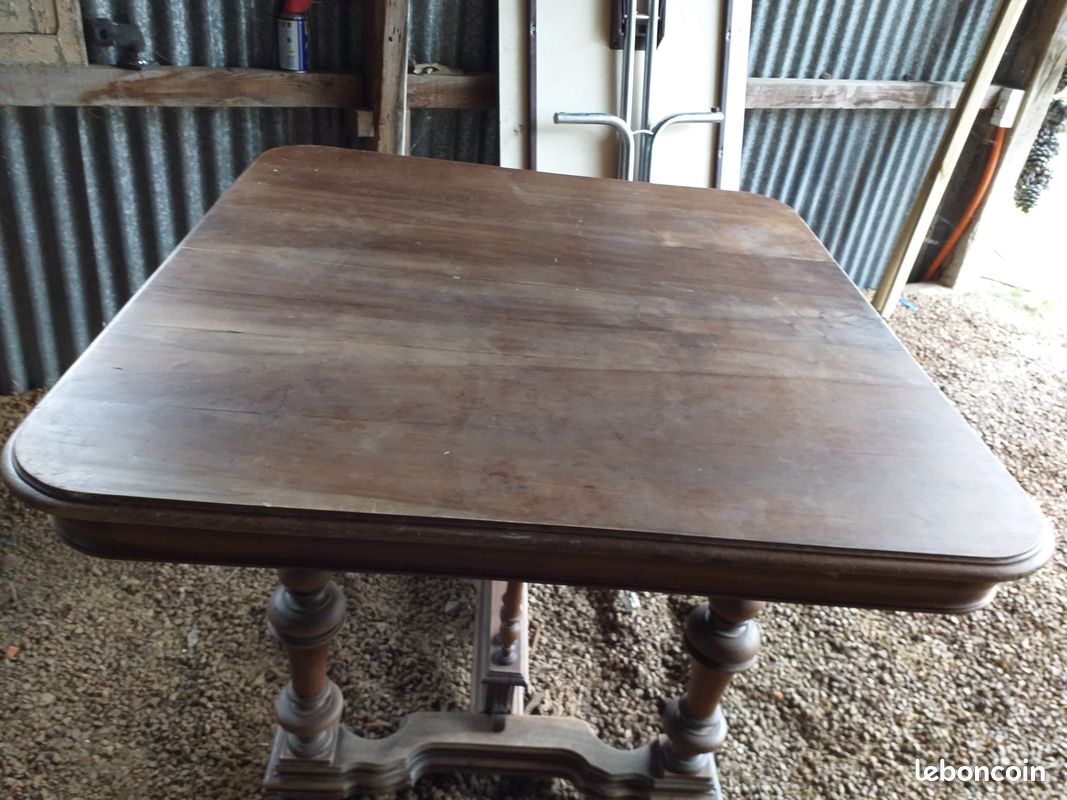 Vieille table en bois (image 3)