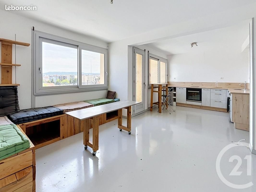 Appartement 2 pièces 43 m² · à Clermont-Ferrand · 43 m² · 650 €