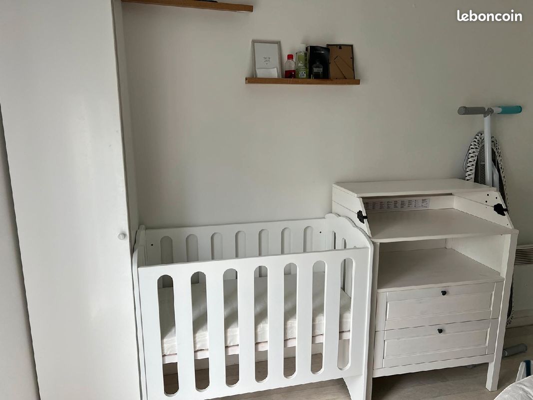 Berceau bébé avec commode Mobilier enfant