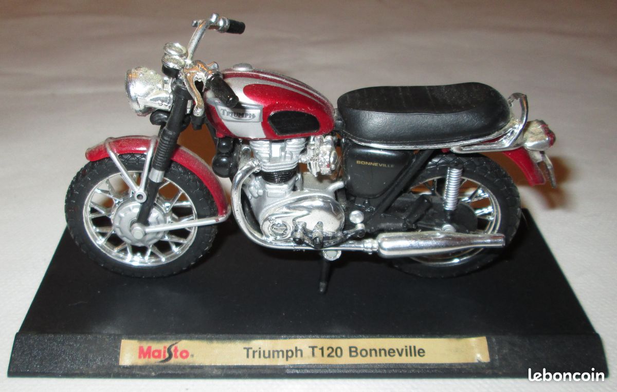 Miniature Moto Triumph Ancienne - Plastique - Env. 10 Cm - Type Cadeau Bonux ? - Made In Macau - Occasion