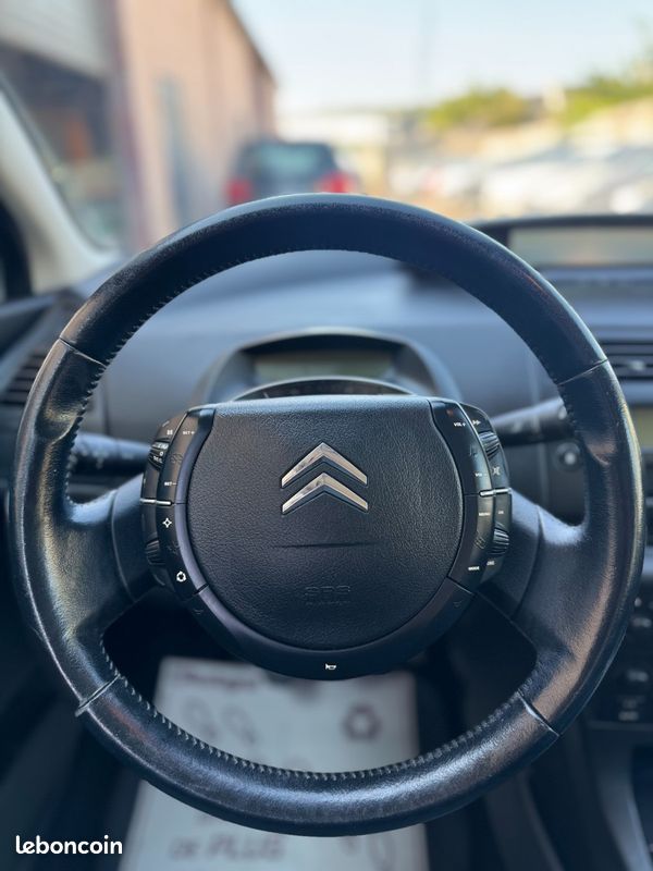 Citroën C4 1.6 HDi 109CH AMBIANCE (image 11)