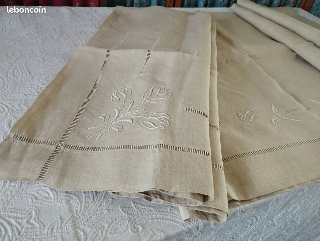 Drap ancien brodé main, pur lin, jamais utilisé (image 13)