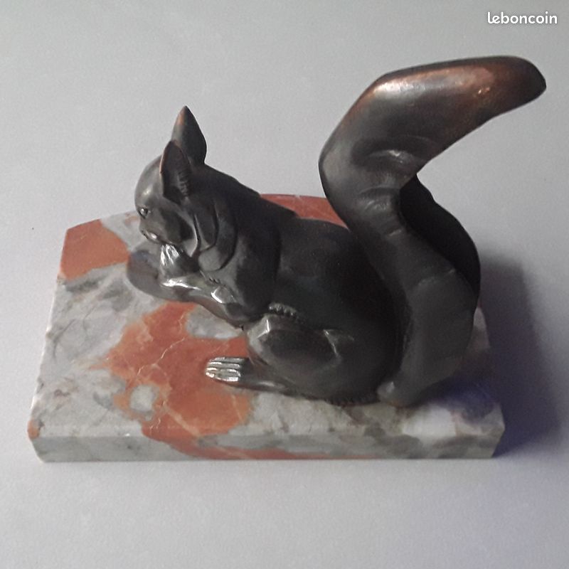 Vide poche Ecureuil en marbre et metal (image 1)