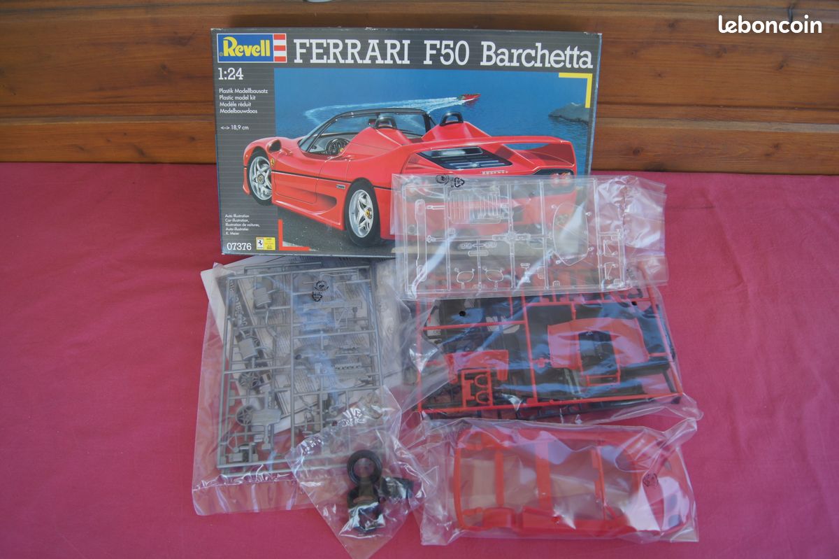 Maquette modèle réduit REVELL 1/24 FERRARI F50 Barchetta N°07376 