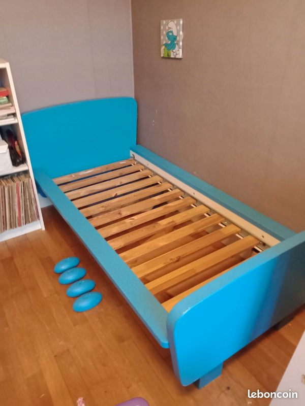 Lit enfant bleu (image 1)