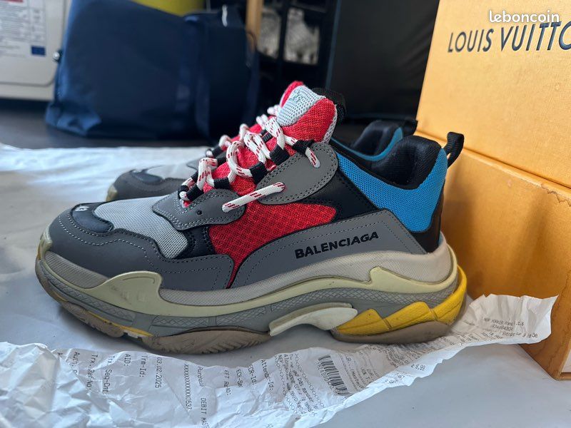 BALENCIAGA Triple S (image 9)