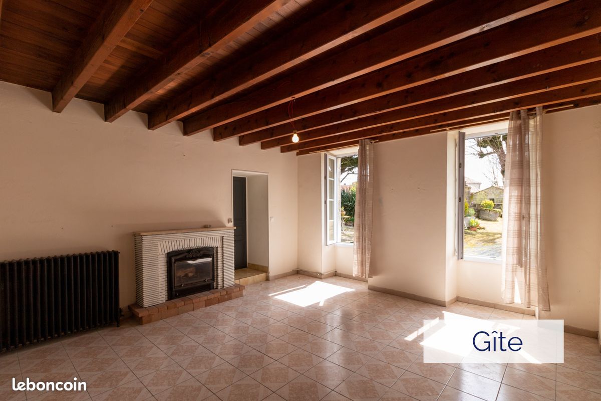 Longère 10 pièces 280 m² - Saintes 17100 (image principale 6)