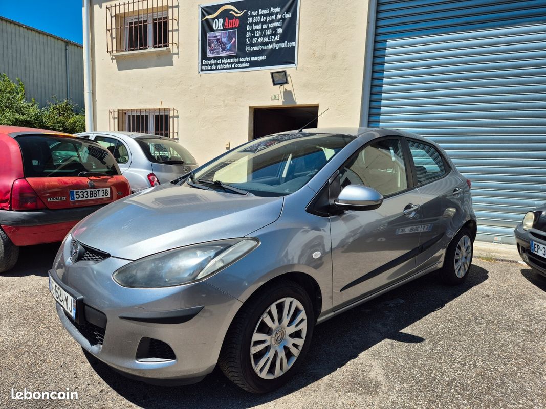 Mazda 2 1.4 Mz-CD 68 ch Élégance 2010 (image 1)