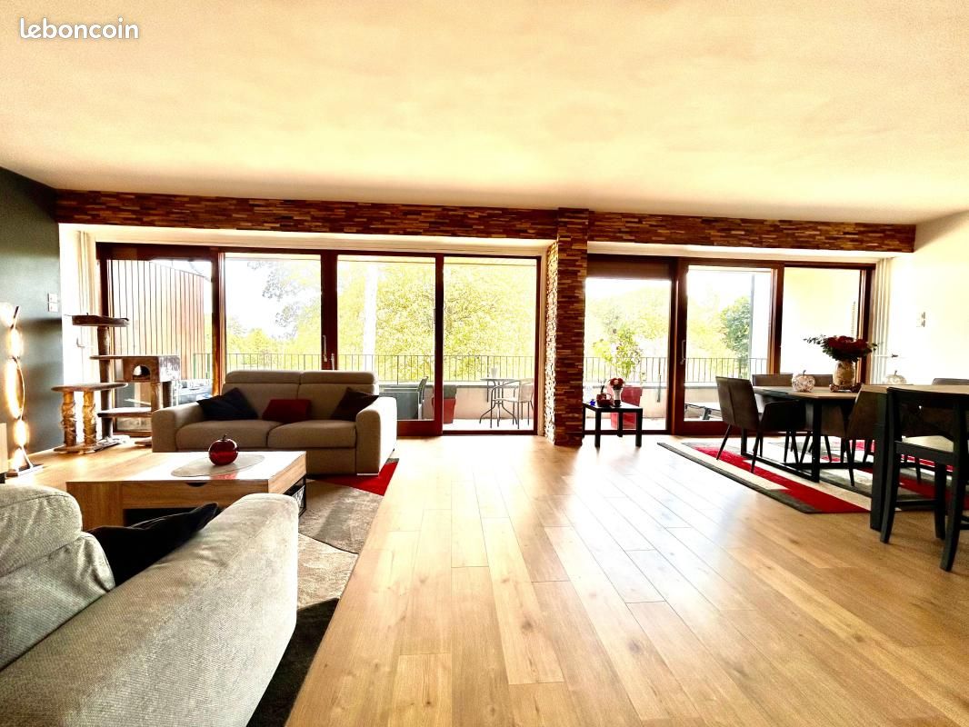 Appartement 5 pièces 120 m² · au Coudray-Montceaux · 120 m² · 378 000 €