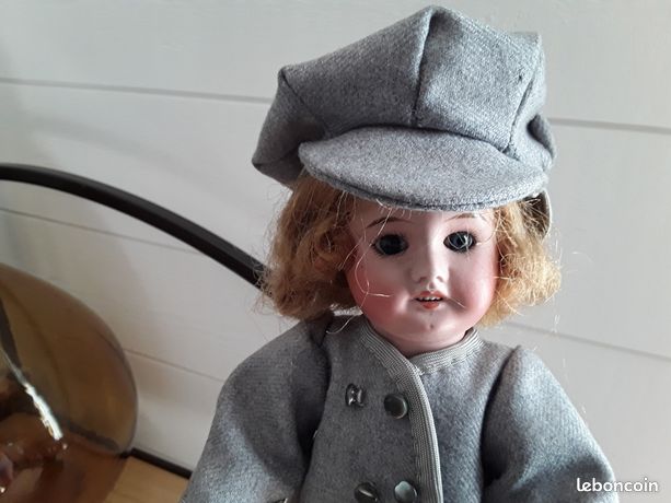 A surprising change concerns the Bleuette papier-mâché doll