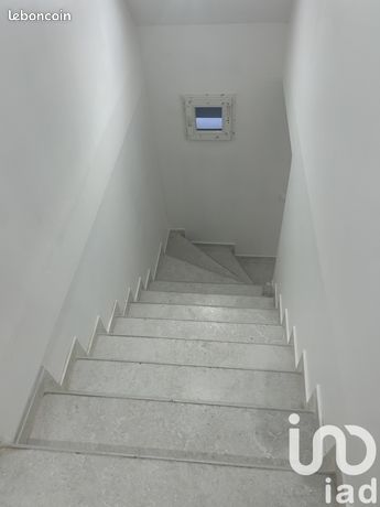 https://img.leboncoin.fr/api/v1/lbcpb1/images/62/40/42/62404293812a17fc3921e34611bbfdaaeb3410f9.jpg?rule=ad-image