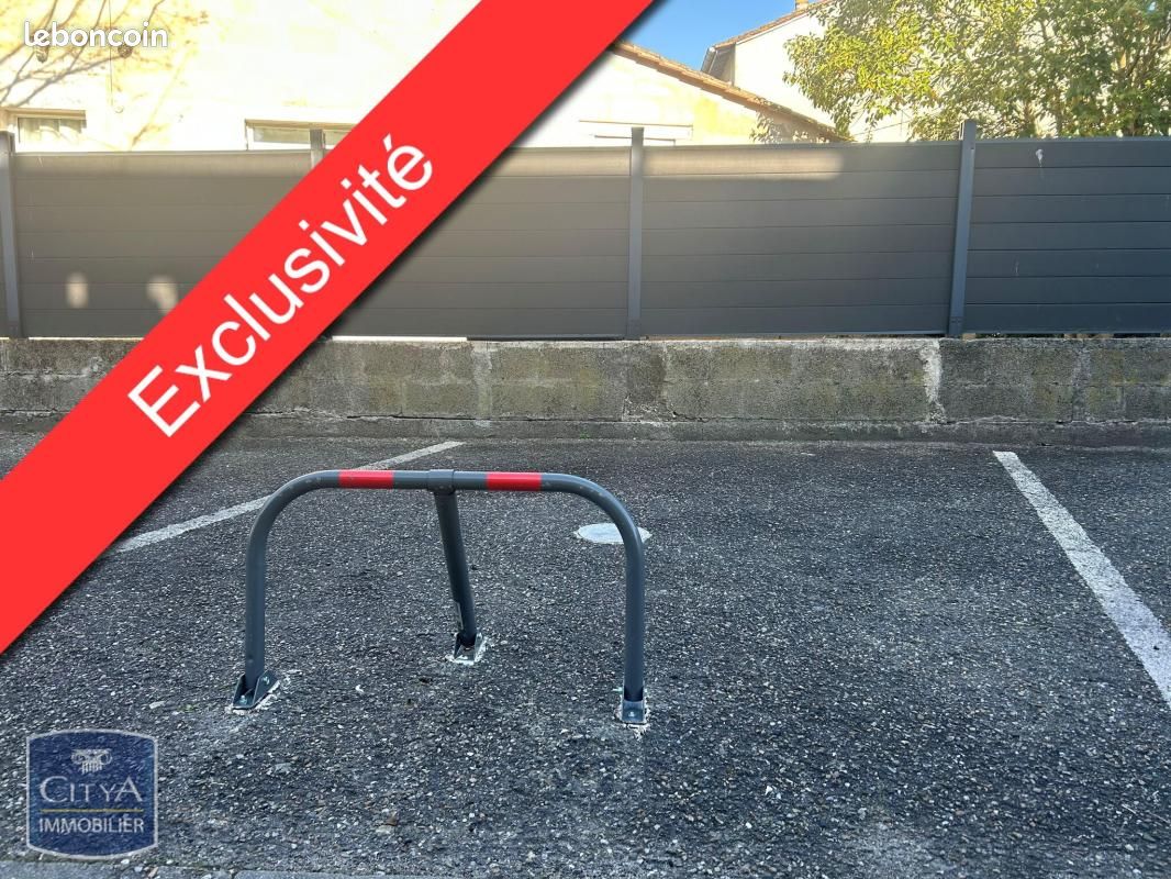 Parking Libourne · 17 400 €