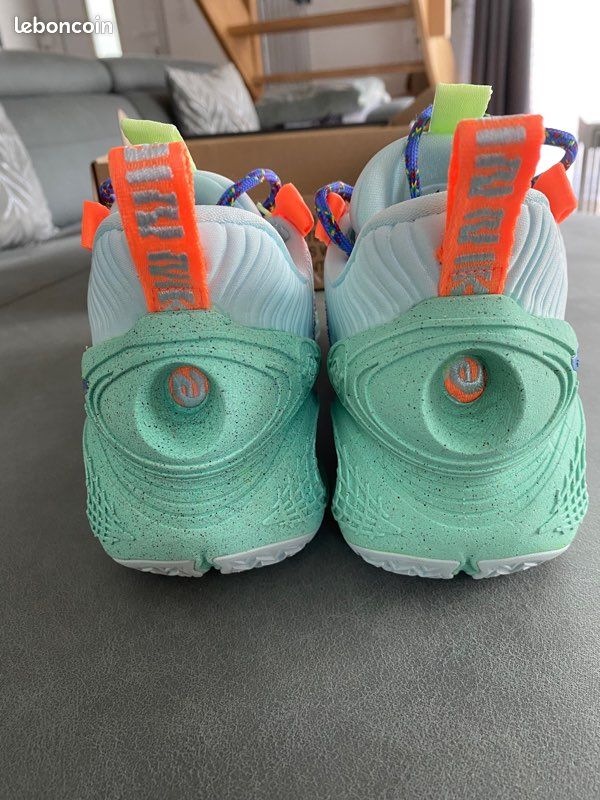 Nike Cosmic Unity (image 3)