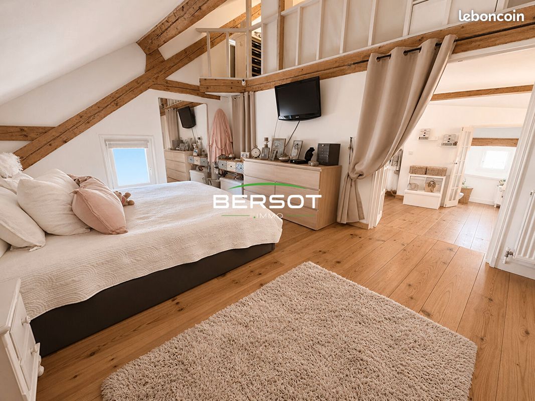 Maison 7 pièces 219 m² · à Lugrin · 219 m² · 580 000 €