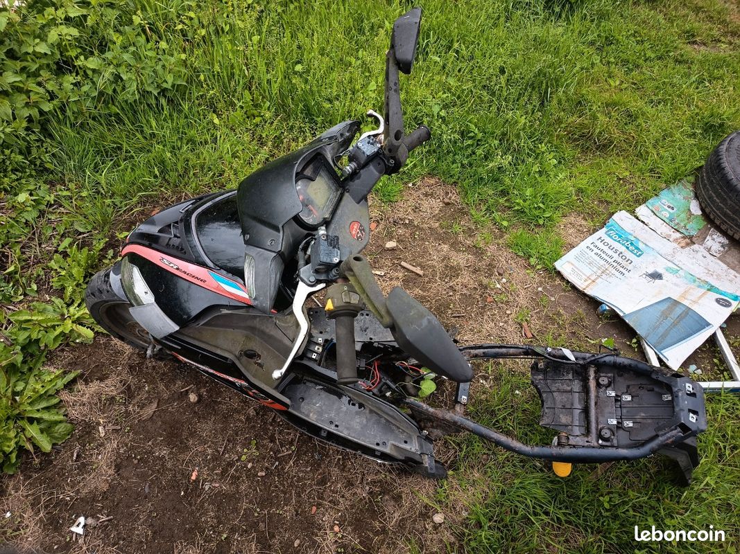 Carénage Aprilia sr (image 3)