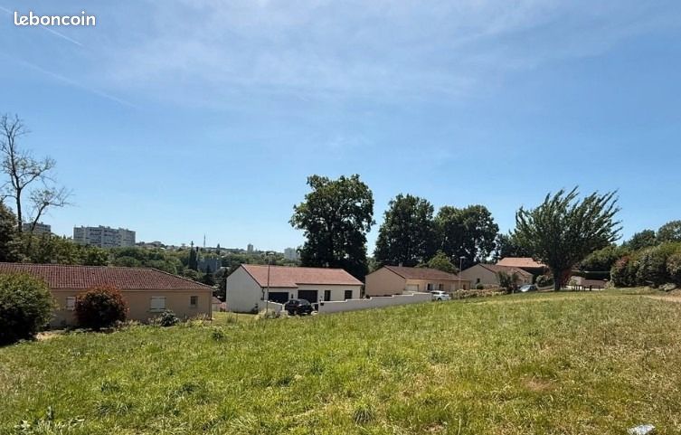 Terrain 498 m² · à Limoges · 66 500 €