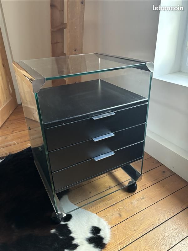 Meuble de bureau en verre, caisson métal sur roulettes (image 1)