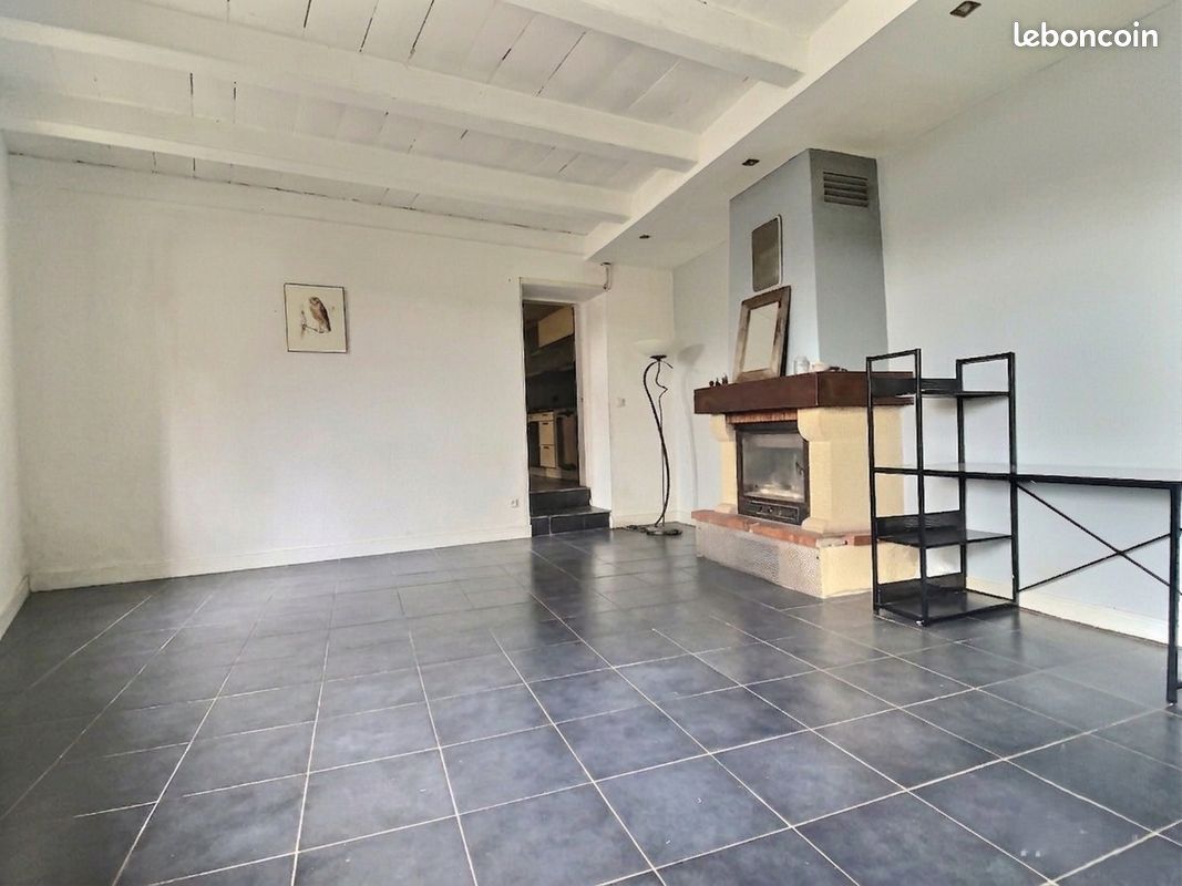 Maison 5 pièces 150 m² · à Muron · 150 m² · 140 000 €
