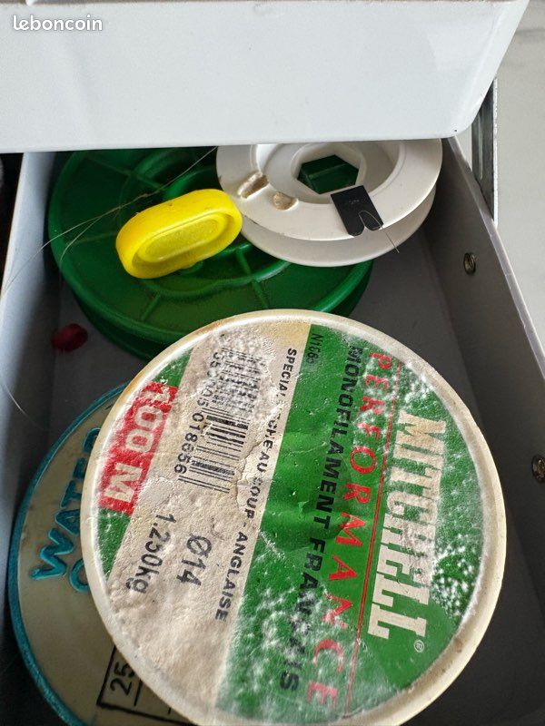 Boîte De Pêche Vintage UMCO 205 U Verte - Très Propre - Fabriquée Aux USA