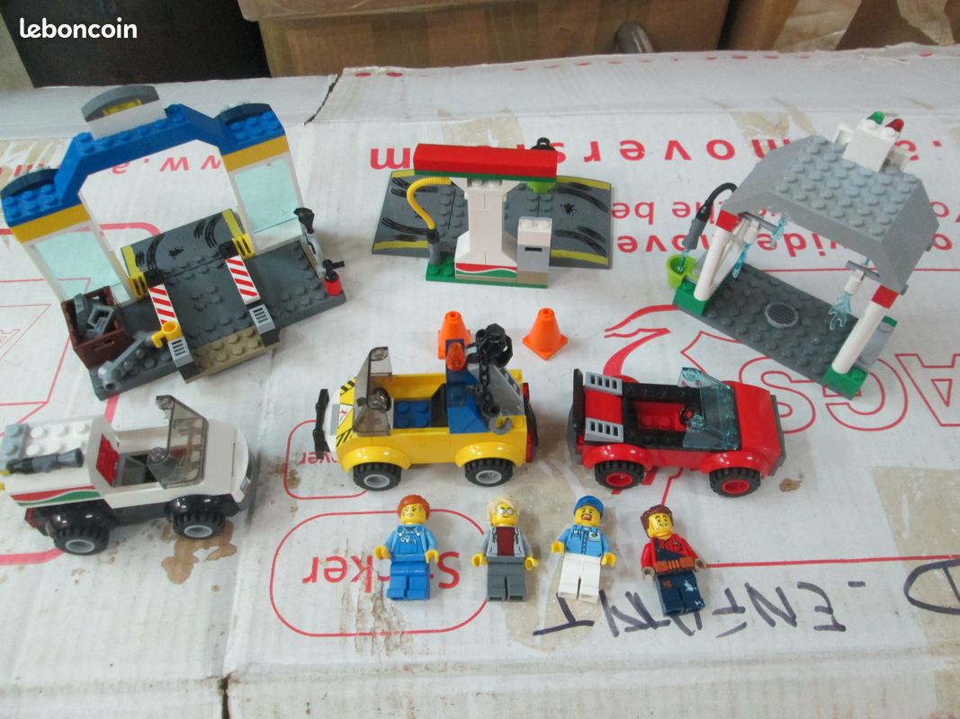 Lego city le garage central (image 2)
