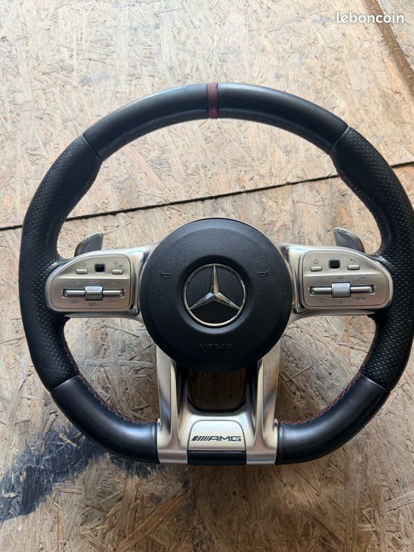 Volant Mercedes amg (image 1)