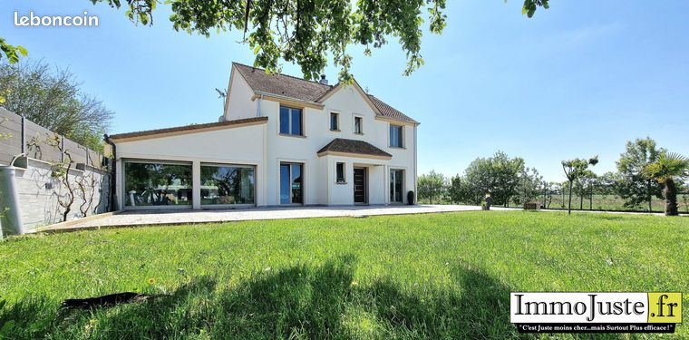 Maison 10 pièces 230 m²