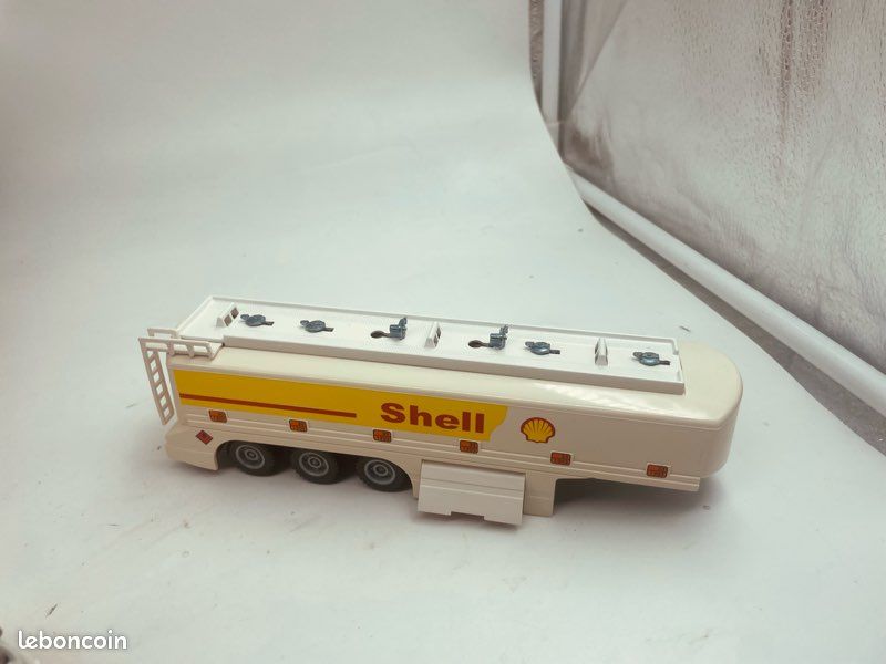 SIKU 3915 Mercedes Sk fl. mit Nachläufer (Neu und originalverpackt) in SIKU 3915 Mercedes Sk fl. mit Nachläufer (Neu und originalverpackt) in