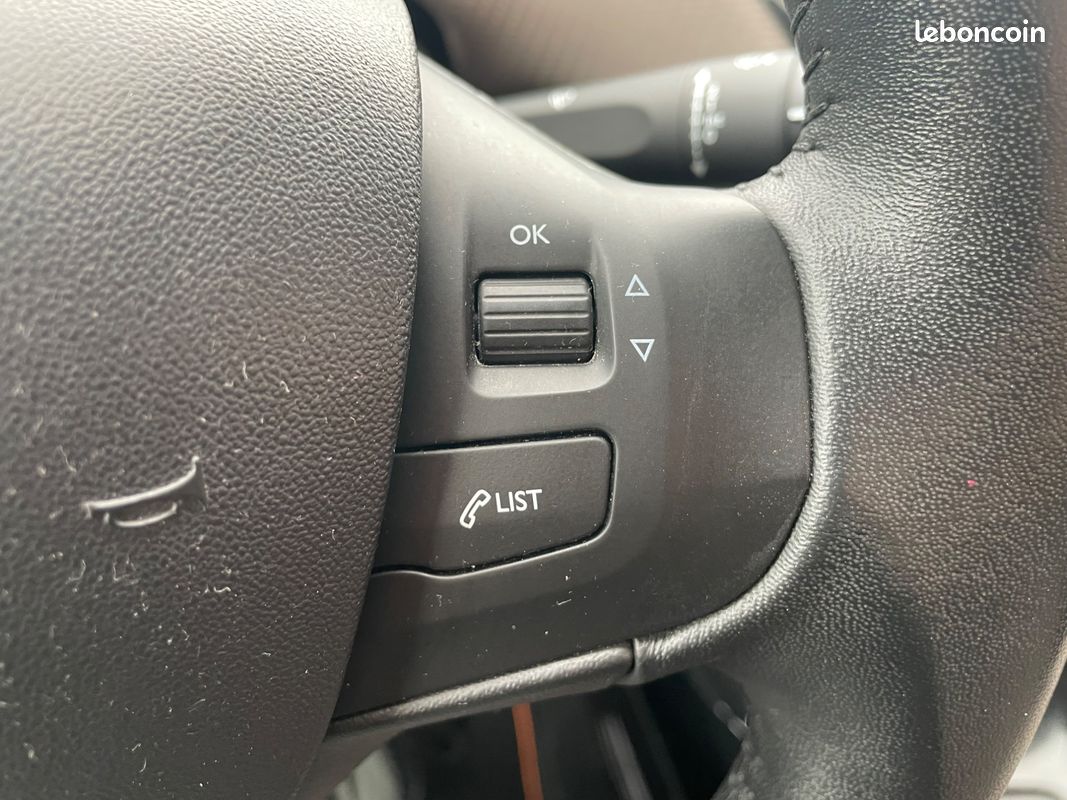 PEUGEOT 2008 1.2 80CV ACCESS (SUIVI COMPLEt) (image 20)