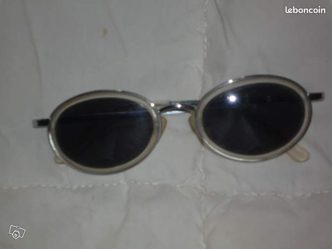 Lunettes de soleil (image 1)