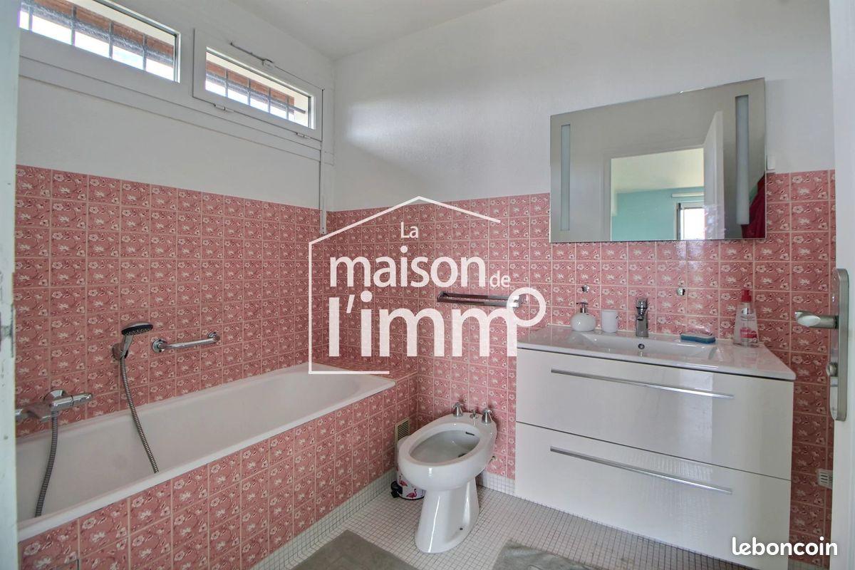 Maison a louer thonon-les-bains - 6 pièce(s) - 186 m2 - Surfyn
