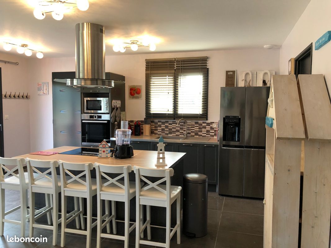 Maison 5 pièces 130 m² · à Gujan-Mestras · 130 m² · 1 890 €