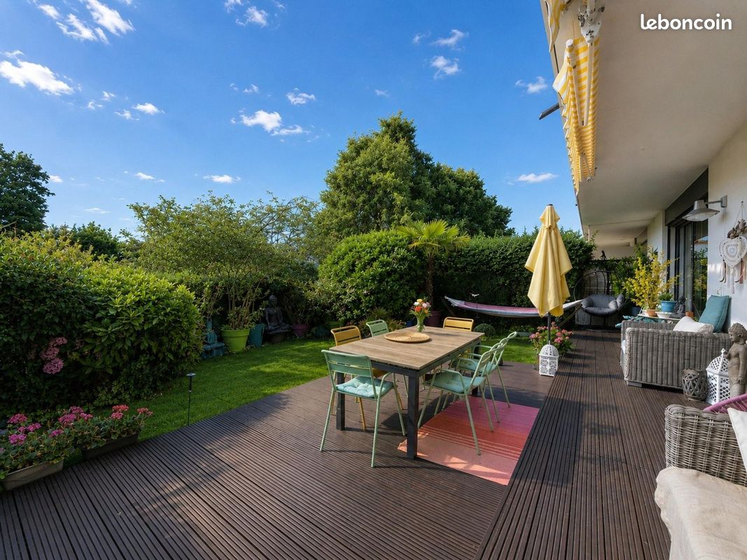 Appartement 5 pièces 132 m² · au Mesnil-le-Roi · 132 m² · 659 000 €