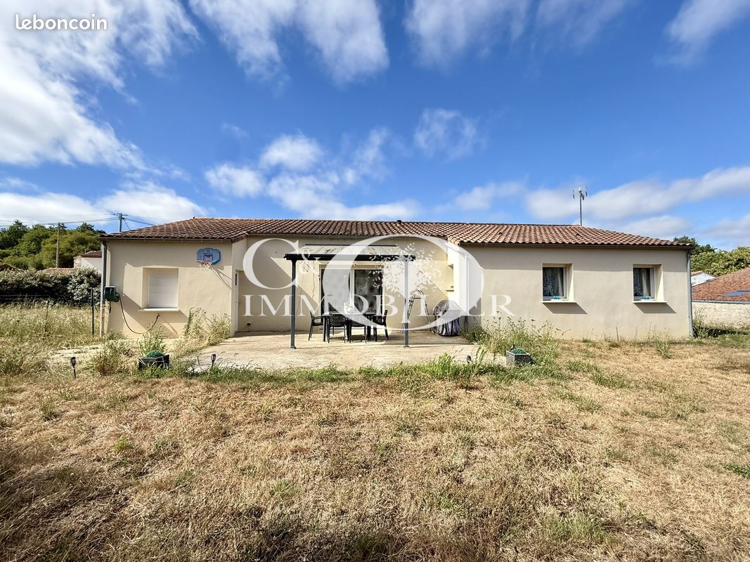 Maison 6 pièces 107 m² · à Legé · 107 m² · 243 800 €