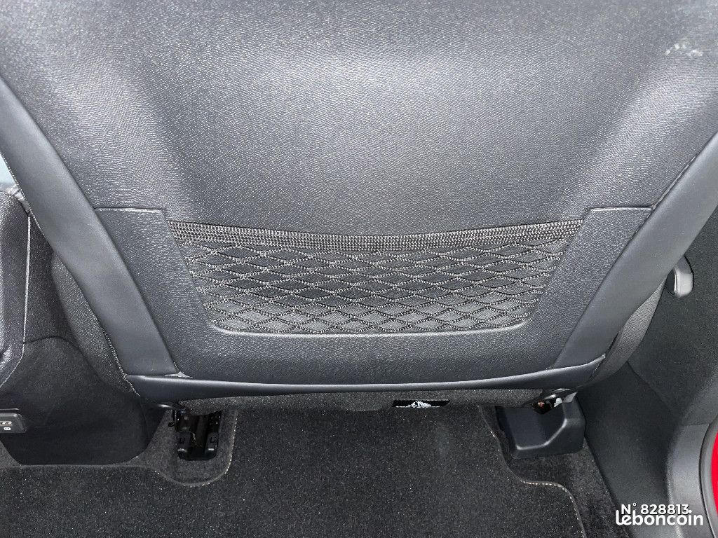 Peugeot 3008 PURETECH 130CH S&S EAT8 GT PACK (image 28)