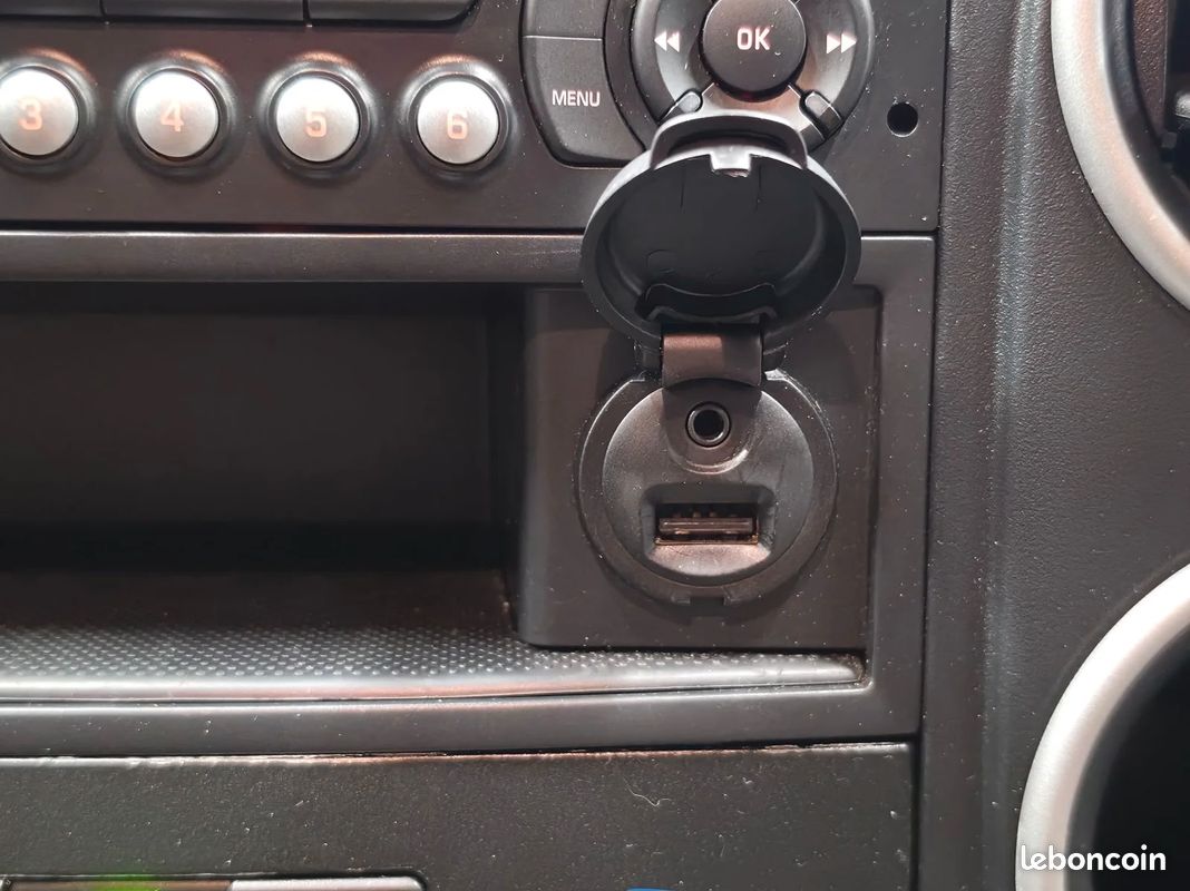 Citroën BERLINGO 1.6 VTI 120ch Exclusive - E85 (image 25)