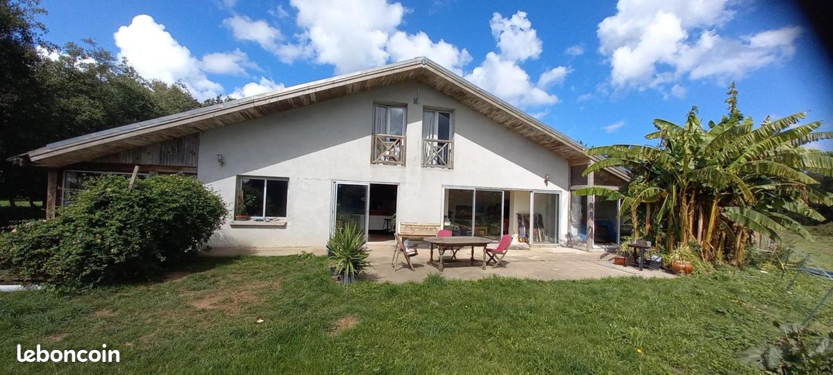 Maison 7 pièces 200 m² · à Lanmeur · 200 m² · 371 000 €