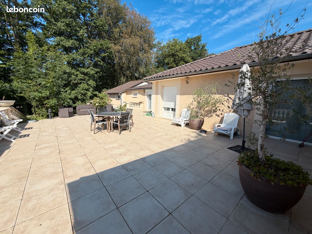 Maison 7 pièces 190 m² · à Charleville-Mézières · 190 m² · 379 000 €
