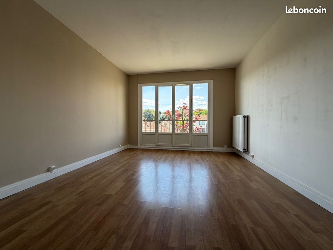 Appartement 2 pièces 41 m² · à Choisy-le-Roi · 41 m² · 890 €