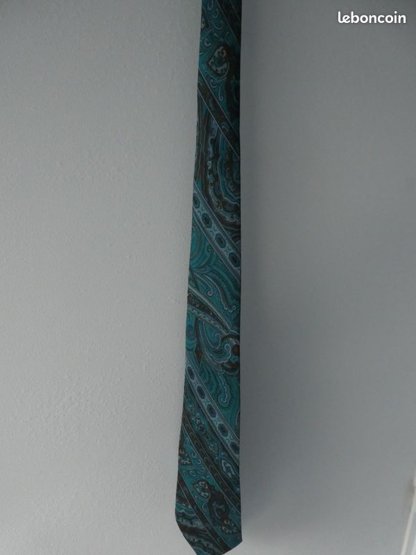 Cravate (image 1)