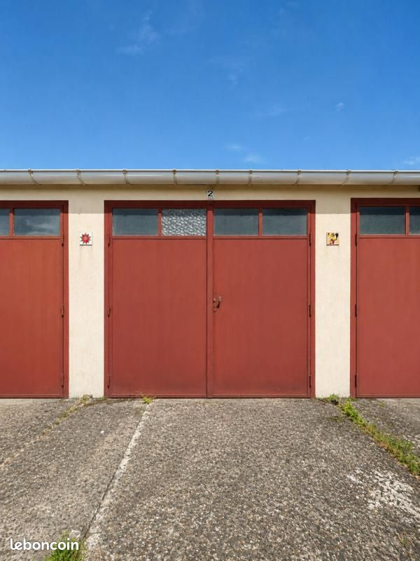 Parking 16 m² · à Hagondange · 16 m² · 17 000 €
