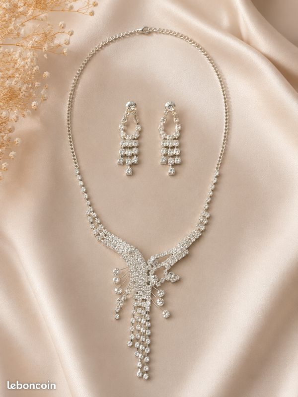 Parure de bijoux (image 1)