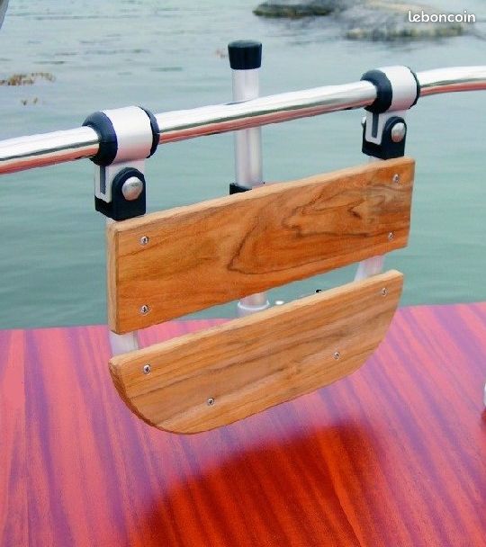 Disponible paire de BANQUETTES , repliables pour balcon de poupe. Prix unité (image 1)