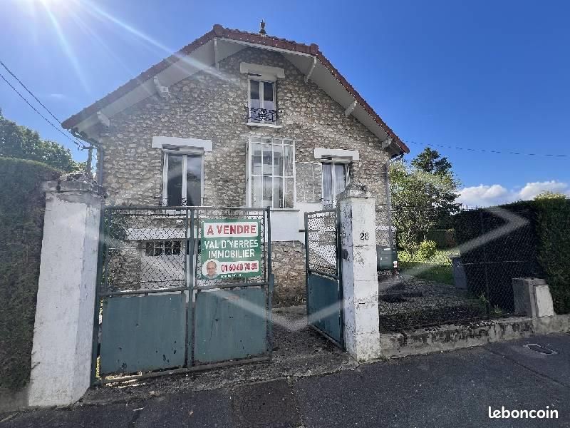 Maison 5 pièces 90 m² · à Combs-la-Ville · 90 m² · 299 900 €