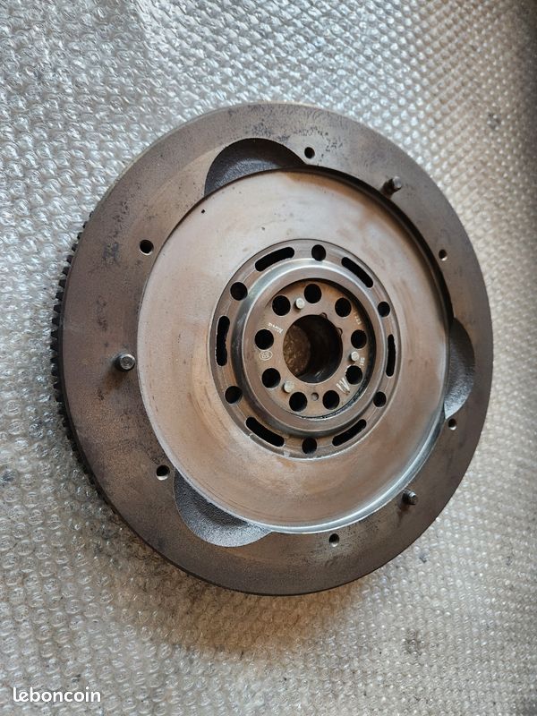 Volant moteur bmw M62 OEM (image 1)